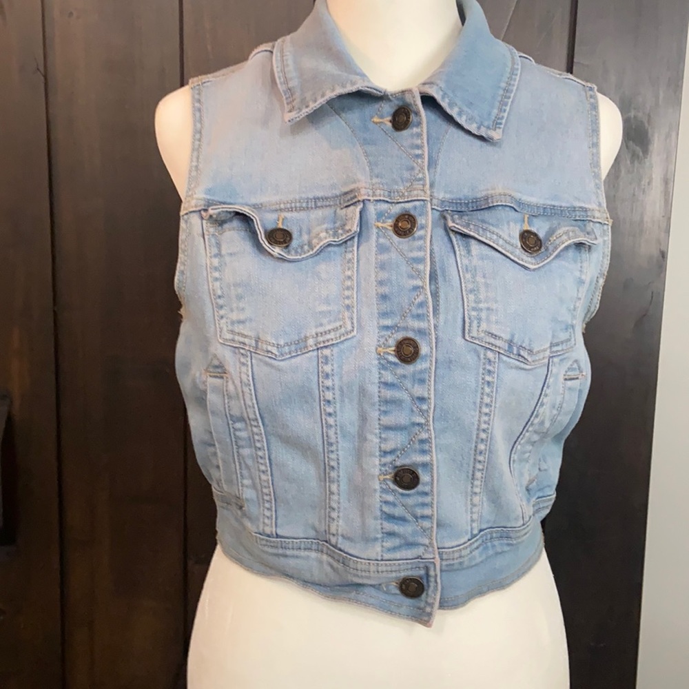 Forever 21 Blue Jean Vest size M